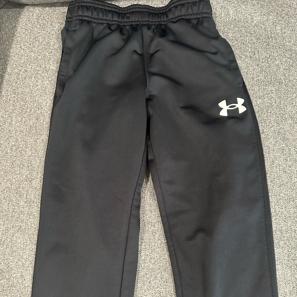 Boys underarmor pants, size 5